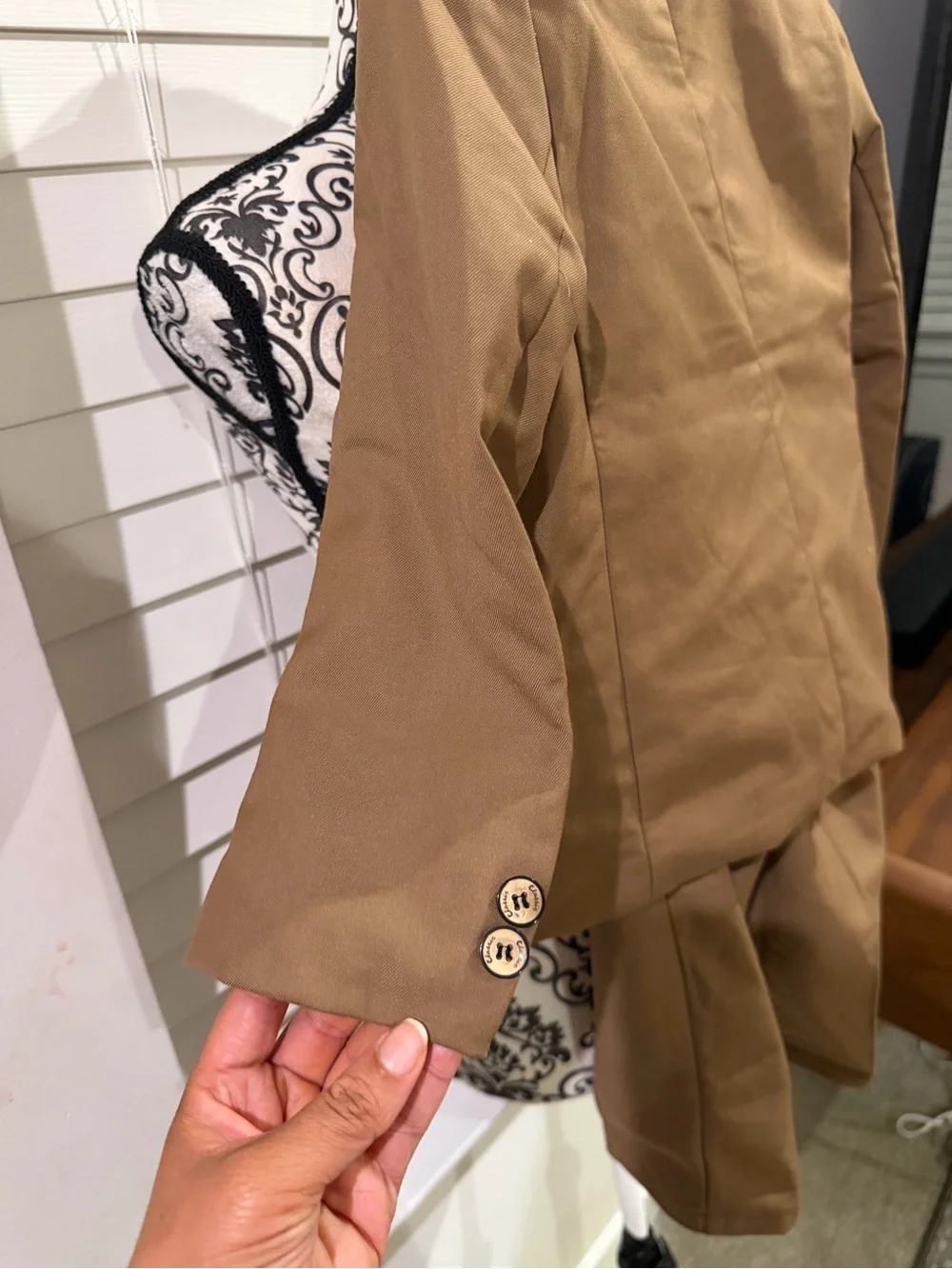 SHEIN Tan Double-Breasted Boys' Blazer and Trousers with Black Bow Tie